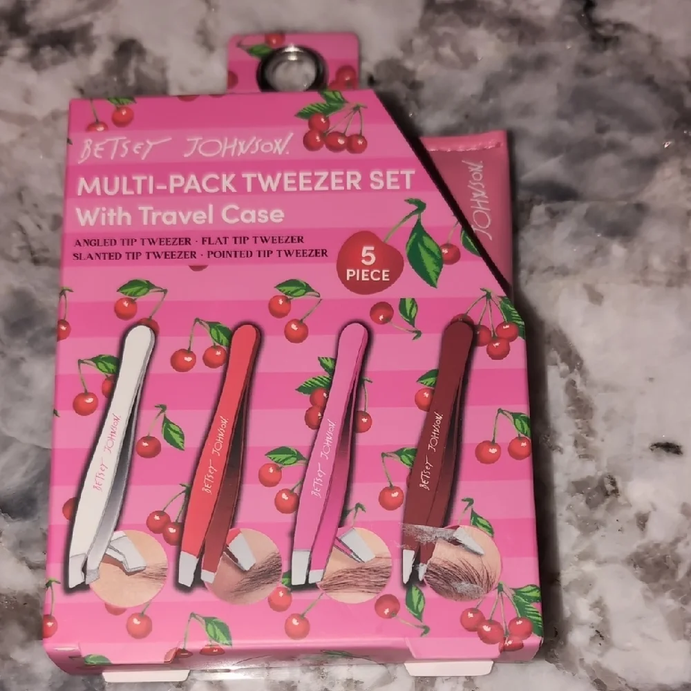 Betsey Johnson Multi-Pack Tweezer Set with Travel Case